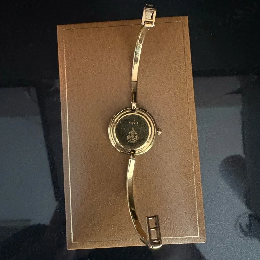 Gucci Gold Watch with Colorful Bezels - Picture 4 of 4